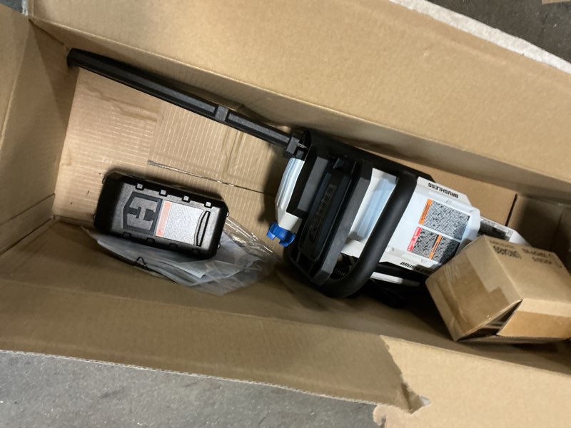 Condition photo showing Good Condition for hart 40v cordless brushless 14 inch chainsaw kit (1) 4.0ah lithium-ion battery