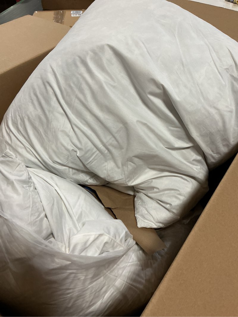 Condition photo showing Good Condition for Utopia Bedding Throw Pillows Insert (Pack of 2, White) - 24 x 24 Inches Bed and Couch Pillows - Indoor Decorative Pillow White 24x24 Inch