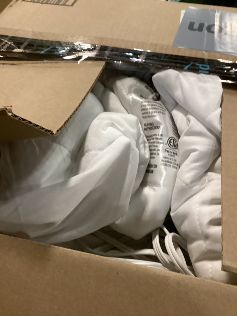 Condition photo showing Good Condition for Heated Mattress Pad King,Dual Controller Electric Mattress Pad with Preheat Functions,Bed Warmer with 12 Heat Settings & 1-12 Hours Auto Shut Off, Machine Washable(78"x80",White) White King