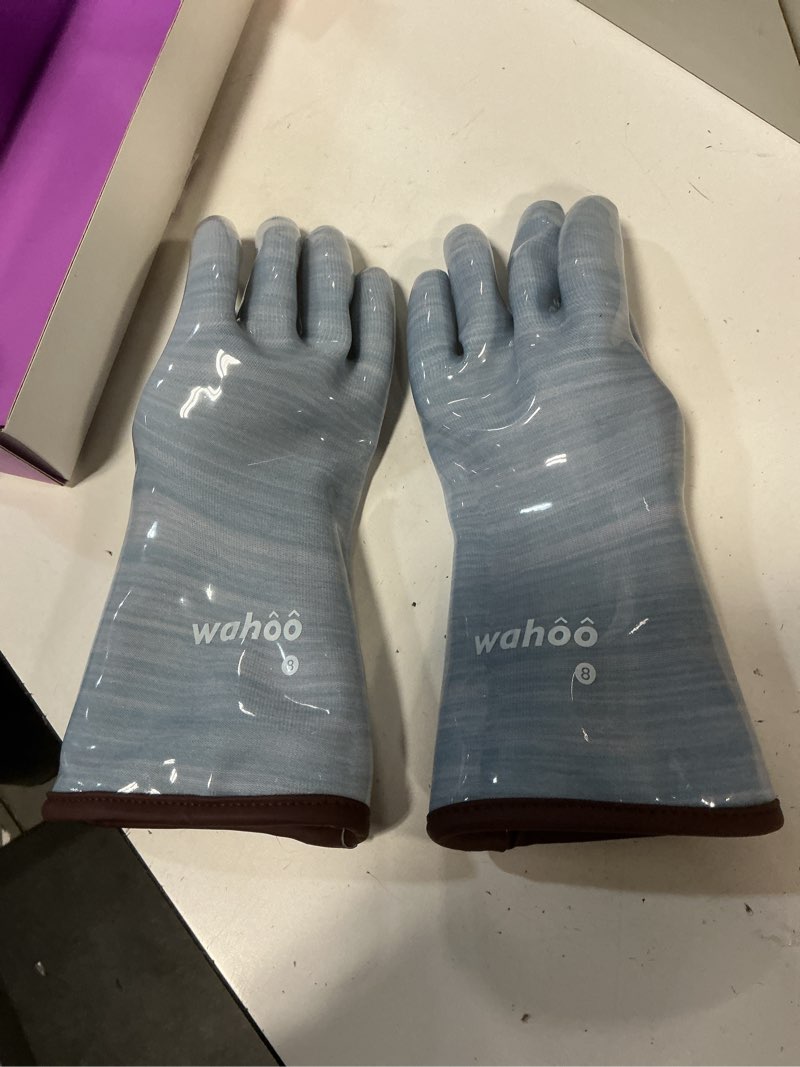 Condition photo showing Good Condition for lanon protection wahoo liquid silicone smoker oven gloves, food-contact grade, heat resistant gloves for cooking, grilling, baking, purple, m/8 purple m/8