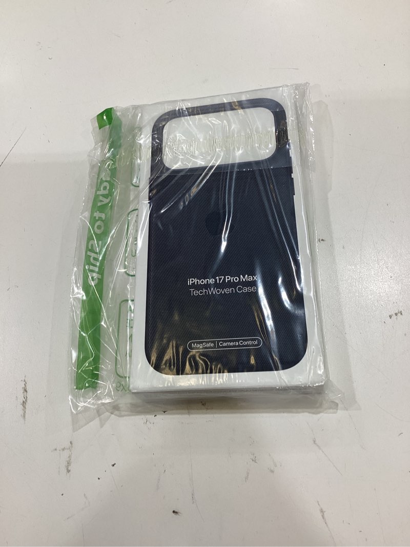 Condition photo showing New/Like New for apple iphone 17 pro max techwoven case with magsafe - black ??????? iphone 17 pro max techwoven black