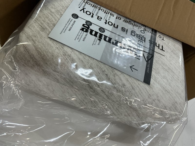 Condition photo showing Good Condition for Valenrug Washable Round Area Rugs 8x8 - Stain Resistant 8ft Round Rugs for Living Room, Non Slip Backing Printed Rugs for Bedroom, Folable Machine Washable Area Rug (8ft, Beige) 01-beige 8ft (Round)