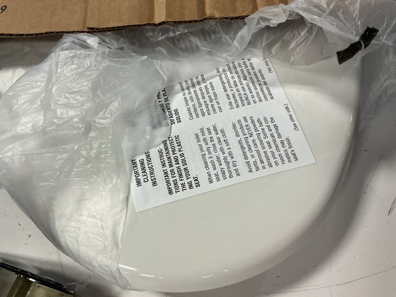 Condition photo showing Good Condition for mayfair caswell modern slow close toilet seat, durable plastic, elongated, white elongated 1 seat