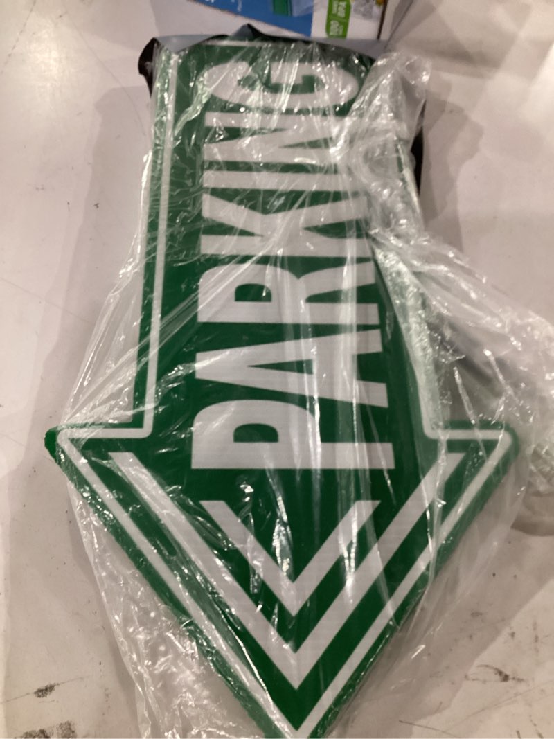 Condition photo showing Good Condition for arrows parking signs with stakes, 15x8 double-sided coroplast, 4 pack | park here sign, directional arrow for driveways, front lawns, lots, events, visitor parking, business, h-stakes, green color