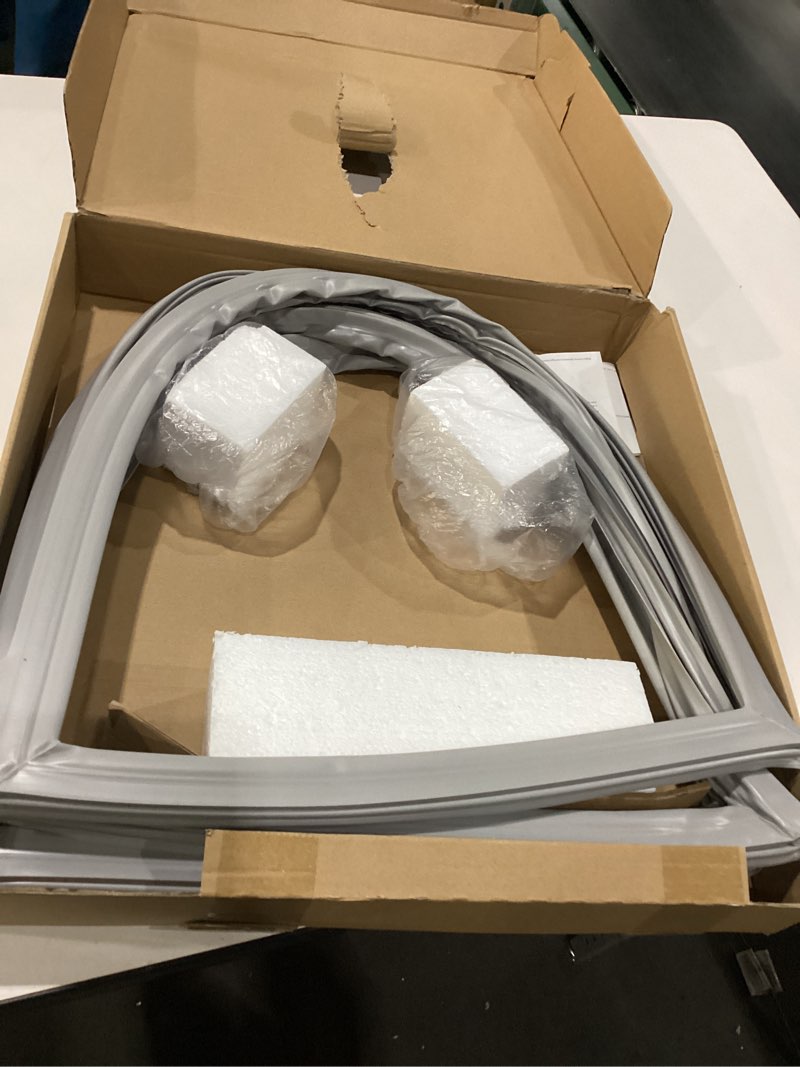 Condition photo showing Good Condition for 2 Pack WRF535SMBM00 WRF532SMBM01WRF535SWHZ04 MFF2558VEM4 WRF535SMBW00 WRF535SWHZ12 MFF2558VEM10 Refrigerator Door Gasket Seal Replacement, W10830162 For Whirlpool Refrigerator French Door Gasket Seal