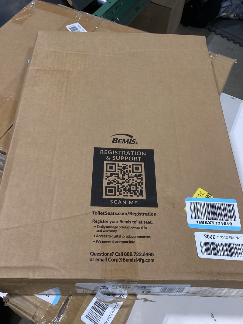 Condition photo showing New/Like New for bemis 1500ec 390 lift-off wood elongated toilet seat, cotton white (pack of 1) elongated basic