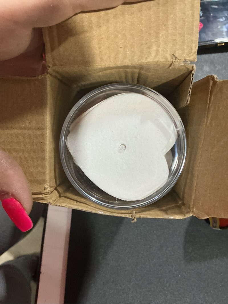 Condition photo showing Good Condition for Sieral 120 Pcs Compressed Facial Sponges with Container Disposable Face Sponge Pads for Washing Face Cleansing Exfoliating Esthetician Makeup Removal(Heart,White) 120 Count (Pack of 1) White