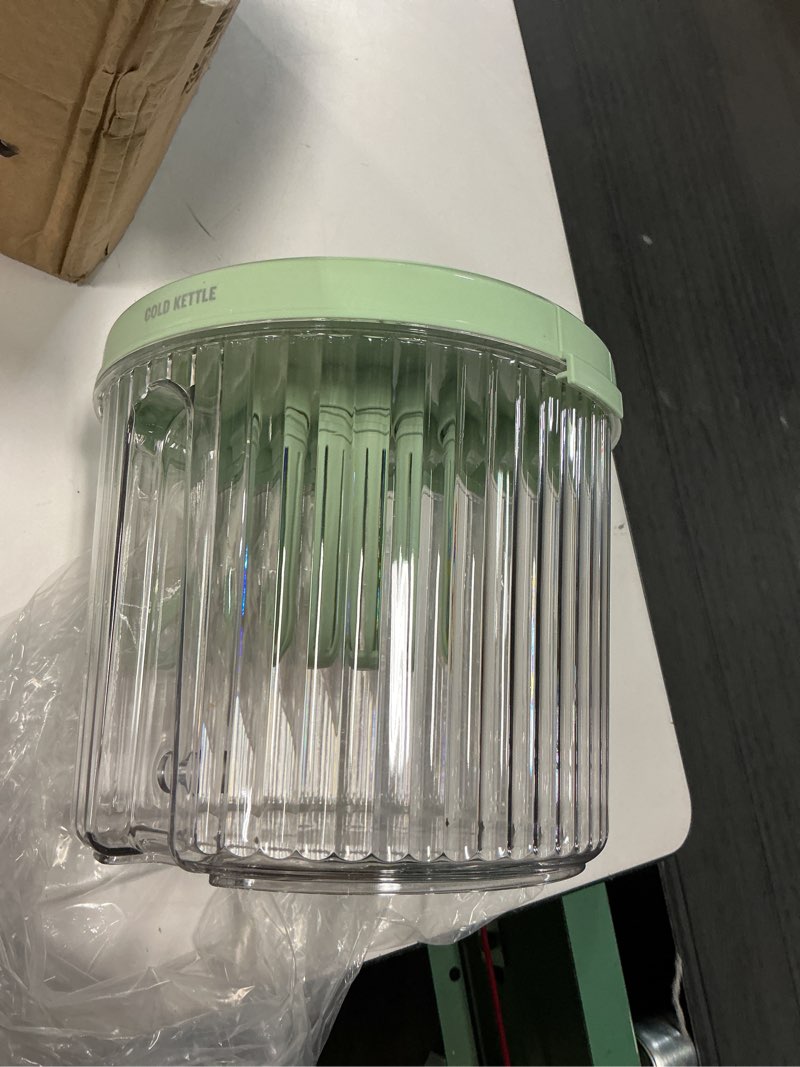 Condition photo showing Good Condition for vacuum insulated cold brew juice jug dispenser tap large capacity family gatherings parties