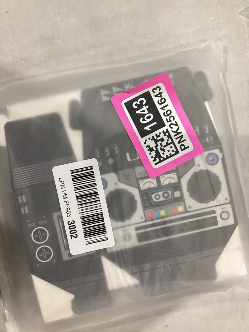 Condition photo showing Good Condition for Zonon 24 Pcs 80s Party Favors Boxes 90s Novelty Boom Box Party Decoration Gift Treat Goodie Candy for Retro Radio Hip Hop Theme Table Centerpieces 4.8 x 2.4 x 5.2 Inch(80s)
