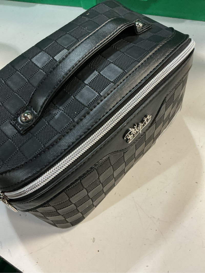 Condition photo showing Good Condition for boyatu travel makeup bag organizer: 3 pcs set large capacity cosmetic bags holds 10–20 100ml full-size bottles for 3–15 day trips - 180°open-flat make up case 3-sec touch-up - toiletry bag gift women 01-black
