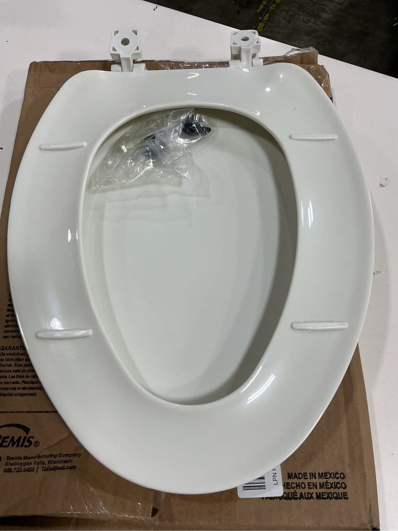 Condition photo showing Good Condition for bemis 170 durable plastic toilet seat, elongated, white