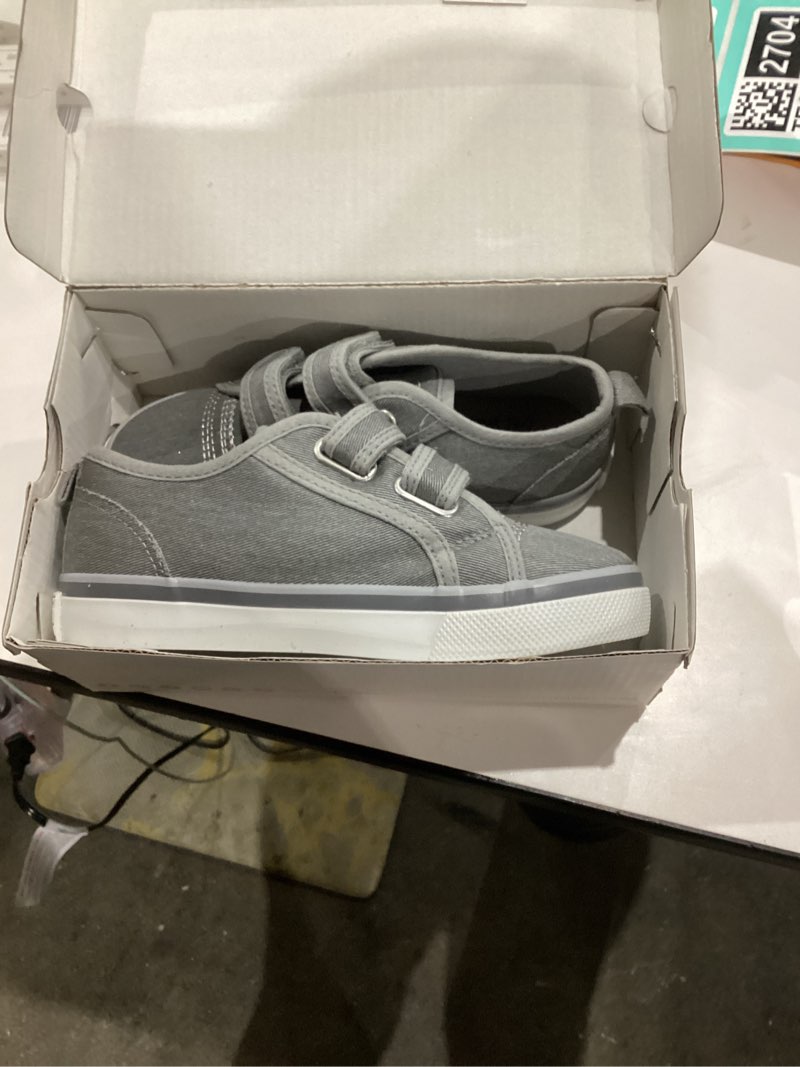 Condition photo showing Good Condition for Blowfish Malibu Boy's Cove-tb Sneaker 12 Infant Grey