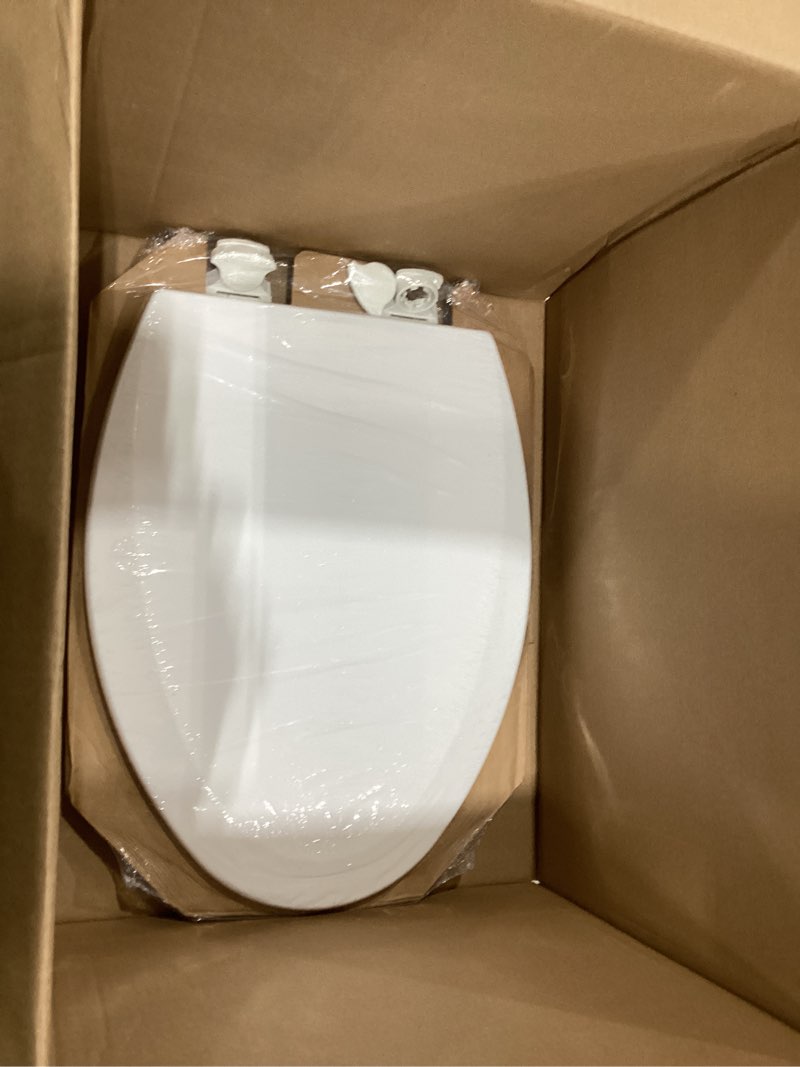 Condition photo showing Good Condition for bemis round enameled wood toilet seat in cotton white with easy•clean hinge