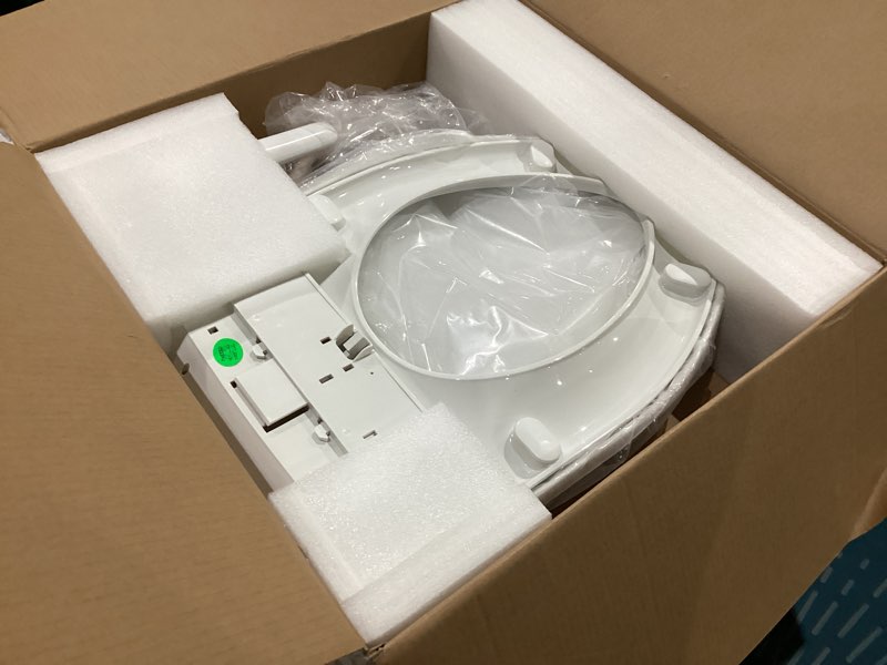 Condition photo showing Good Condition for kohler purewash m250 manual elongated bidet toilet seat, white, quiet-close lid prevents slamming, cool water, easy installation with quick-release hinges, adjustable spray position & pressure white elongated