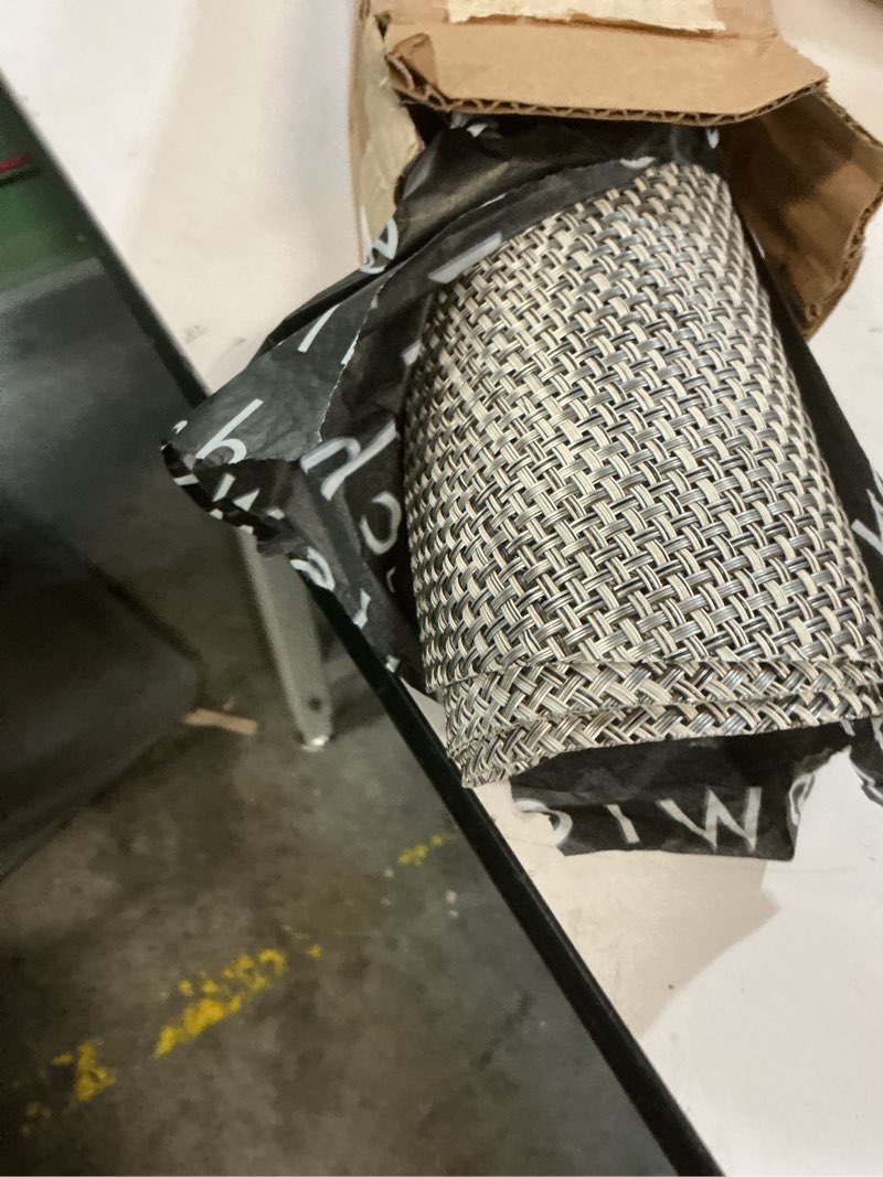 Condition photo showing Good Condition for Chilewich Basketweave Placemats in Oyster - Set of 4 - Easy Care Woven Tabletop Textiles - Indoor/Outdoor - 15" Round Oyster 15" Round