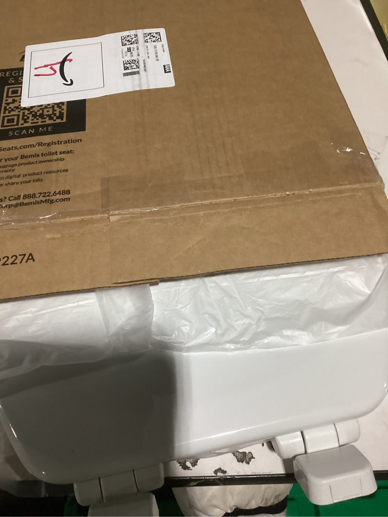 Condition photo showing New/Like New for Mayfair Linden Slow Close Toilet Seat, Non Slip Heavy Duty Wood, Easy Install, Round, White Round Traditional Hinge