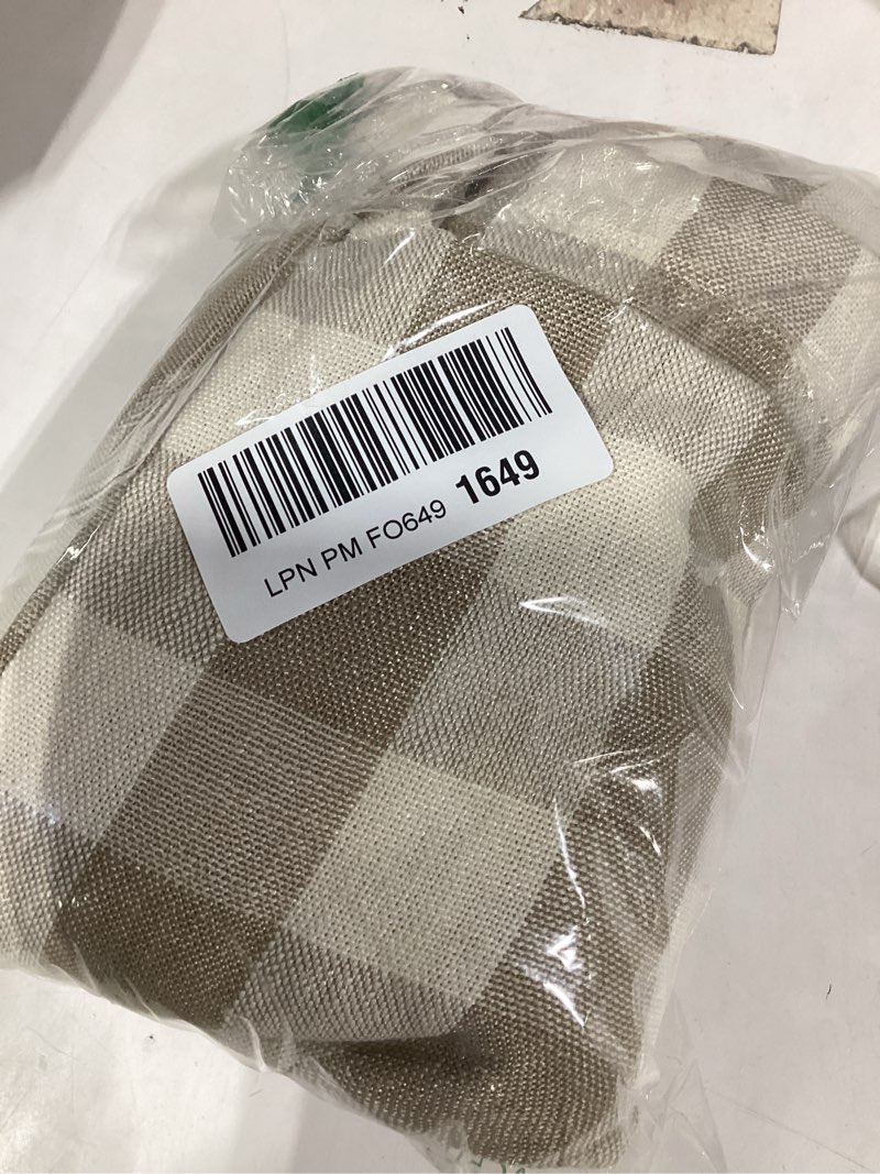 Condition photo showing Good Condition for Checkered Tablecloth Rectangle Washable Buffalo Plaid Table Cloth Cotton Linen Gingham Table Cover for Picnic Kitchen Dining Room, Beige and White, 55 * 70 Beige 55" x 70" (Rectangular)