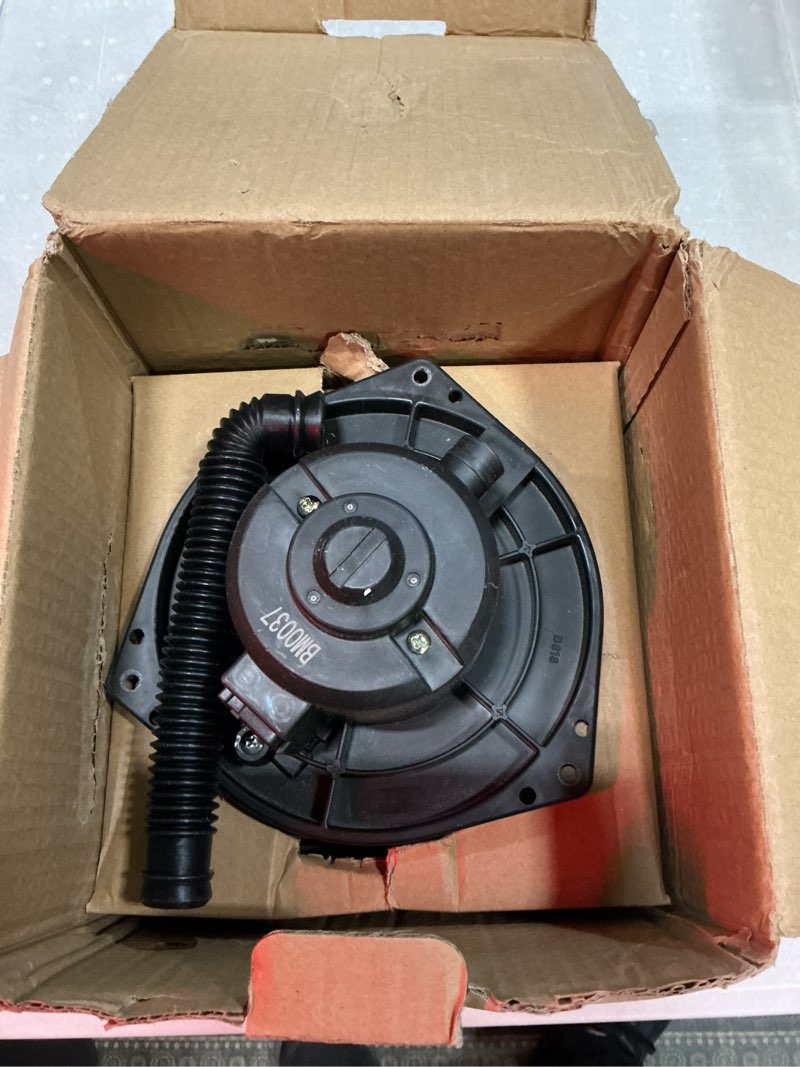 Condition photo showing Good Condition for hvac blower motor assembly for 02-04 infiniti i35, 00-03 nissan maxima, 03-06 subaru baja, 93-96 subaru impreza, 95-04 legacy, 00-04 outback for 700050 72240fa000