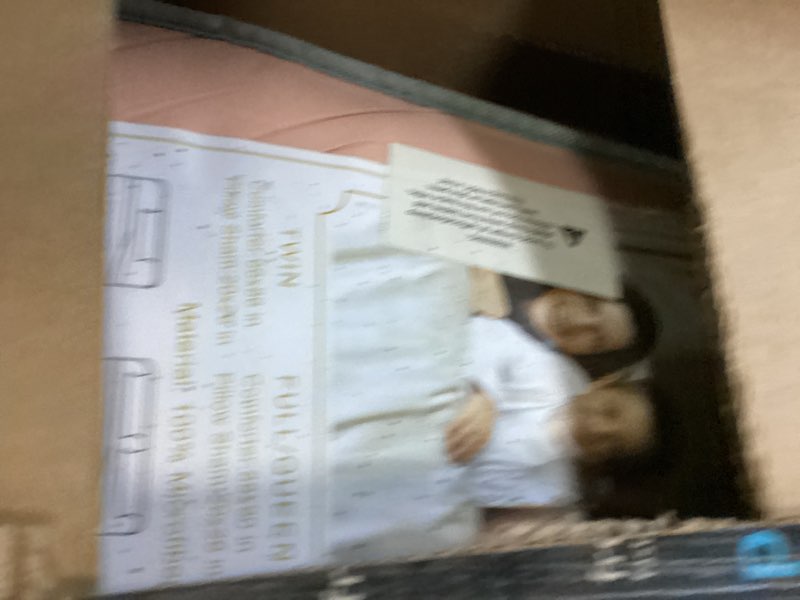 Condition photo showing New/Like New for Nanko Peach Coral King Size Comforter Set, Soft Microfiber Down Alternative Duvet Insert, Modern Farmhouse Neutral Spring Decor Bedding Sets Bed in a Bag for Women Men Teen, 104 x 90 inch 3pcs