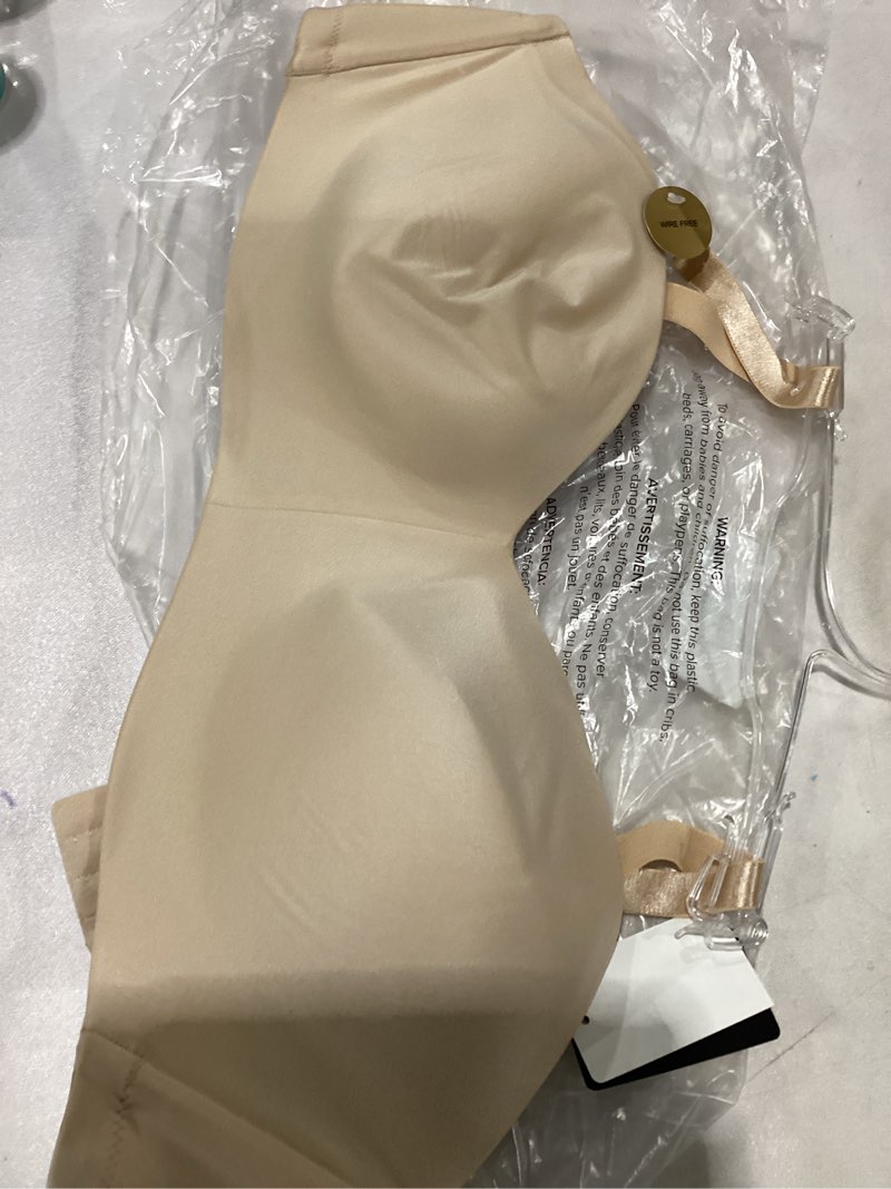 Condition photo showing Good Condition for Wacoal Women's Staying Power Wire Free Strapless Convertible Bra 34DDD Sand