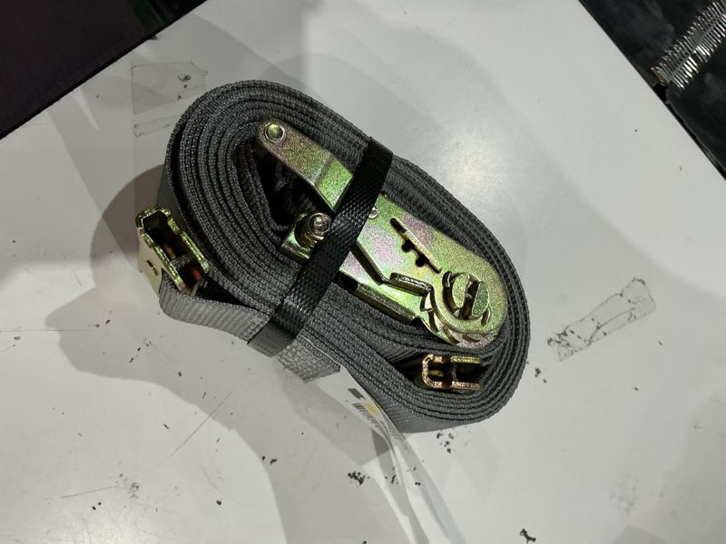 https://lotting-media.assets.bidfta.com/lotting_b94455ee-b506-4ea5-bc57-1aed8c2b43bc