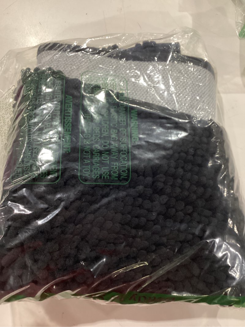 Condition photo showing Good Condition for Muddy Mat® Shown on TV – Super Absorbent Microfiber Dog Door Mat for Muddy Paws, Non-Slip Washable Pet Rug, Quick Dry Chenille Entryway Carpet, Machine Washable Indoor Outdoor mat, Black 30"x19" Black 19" x 30"