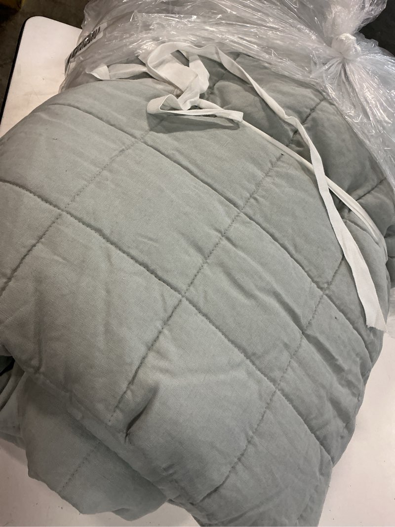 Condition photo showing Good Condition for european linen box quilt, full/queen, mist