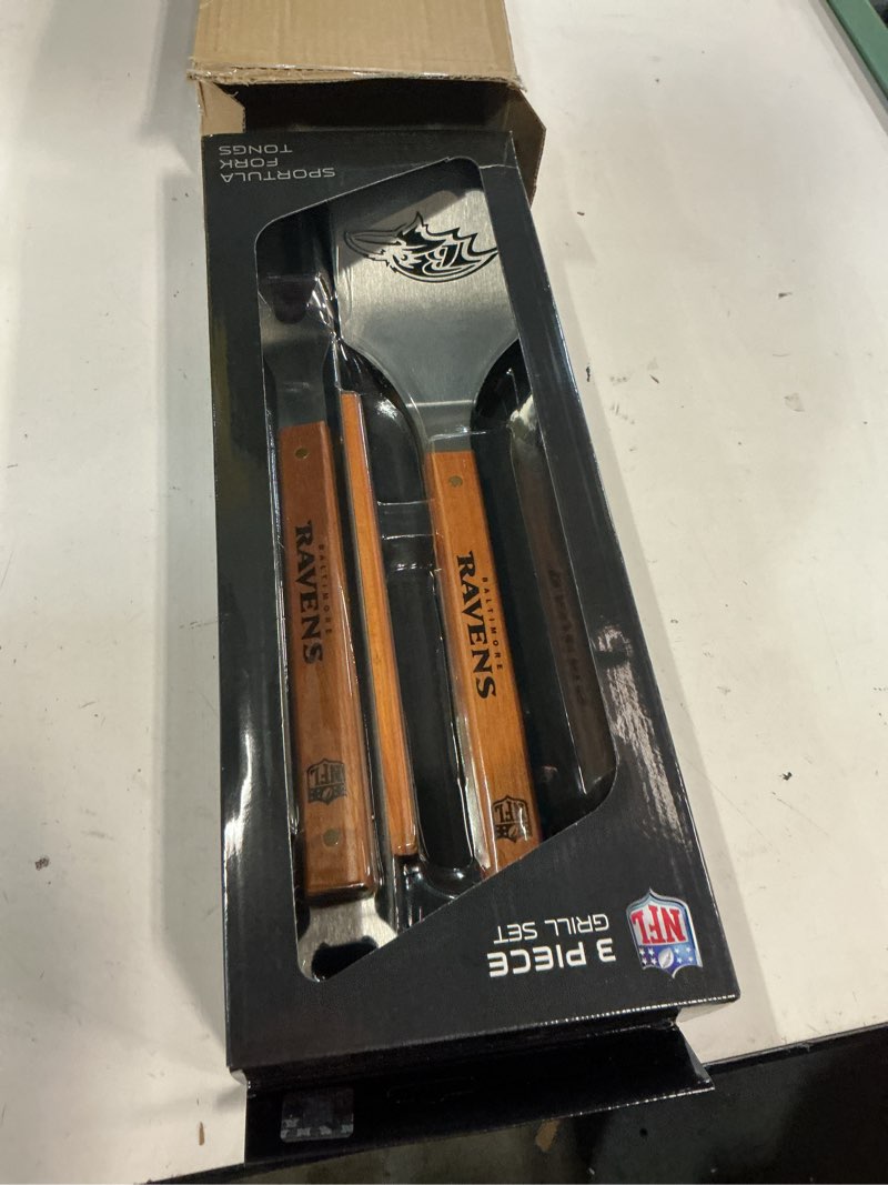 Condition photo showing New/Like New for youthefan nfl classic 3pc bbq grill set baltimore ravens 22" x 9"