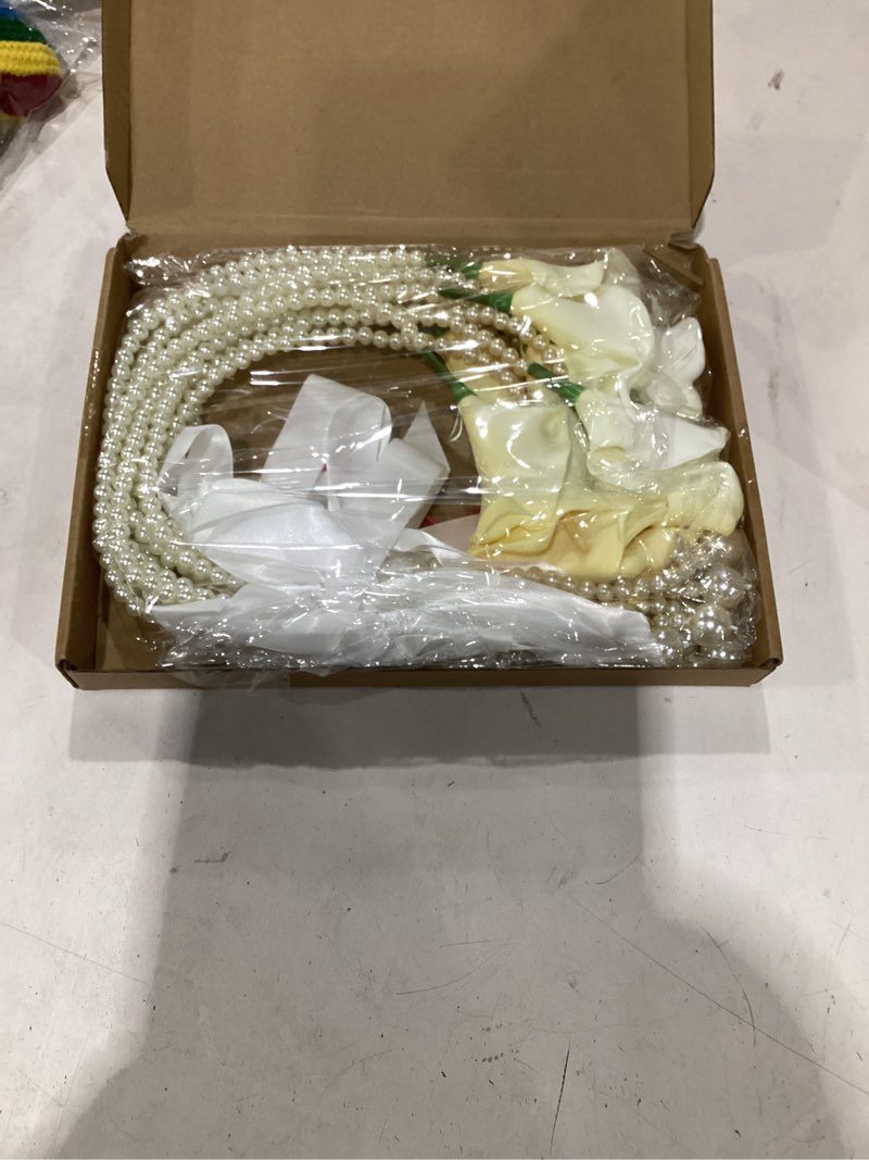 Condition photo showing New/Like New for 6 pcs bridesmaid bouquets for wedding white pearl bridal flowers artificial faux calla lily holding bouquets for diy wedding arrangements marriage proposal party church home decor