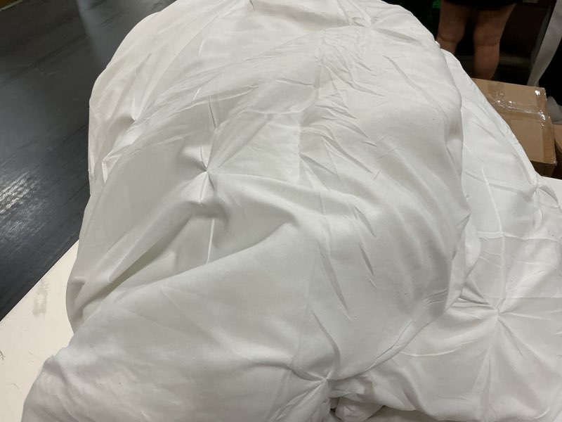 Condition photo showing As Is for viscosoft all seasons twin/twin xl down alternative reversible comforter - perfect for dorm bedding - breathable premium twin extra long microfiber white duvet cover insert