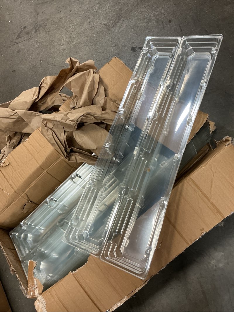 Condition photo showing New/Like New for 30 " Dozen Rose Box