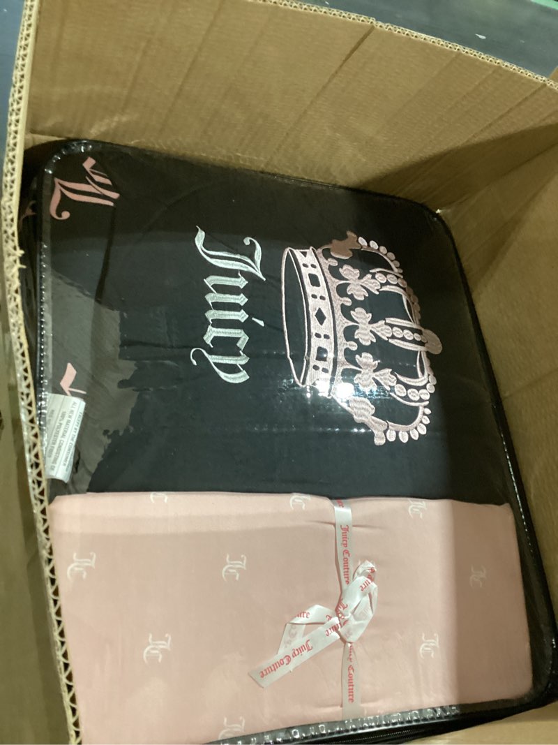 Condition photo showing Good Condition for juicy couture cabana stripe reversible bedding set - queen size - black and white stripe print – 6 piece set – includes 1 90" x 90" comforter, 3 decorative pillows, 2 shams cabana stripe black/white queen/full