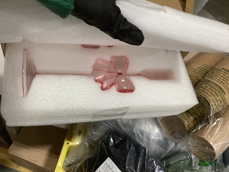 Condition photo showing Good Condition for Mumufy Valentines Bow Candle Holders Pink Coquette Bow Glass Candlestick Holders Coquette Pink Decor for Valentines Mother's Day Nurses' Day Gift Wedding Bridal Shower Birthday Candlesticks Taper 4 Single size
