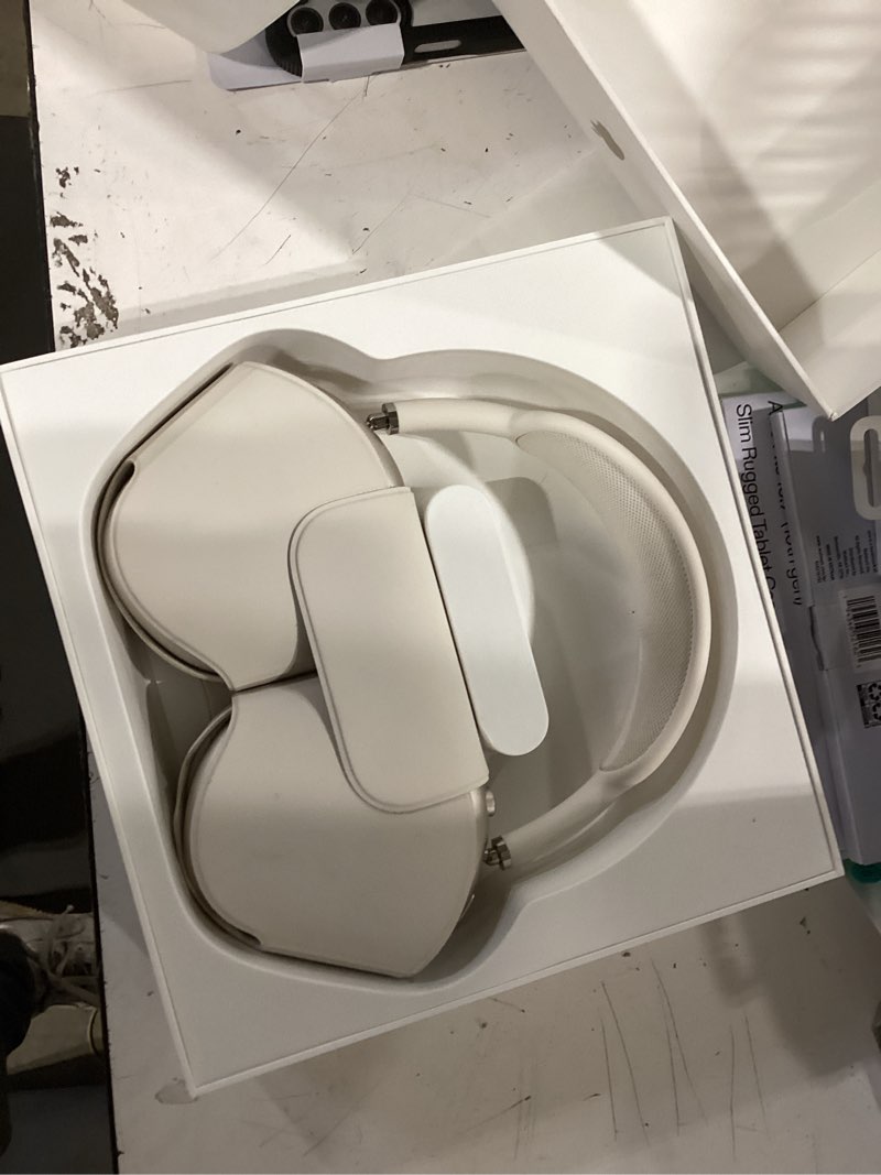 Condition photo showing As Is for airpods max 2 - starlight