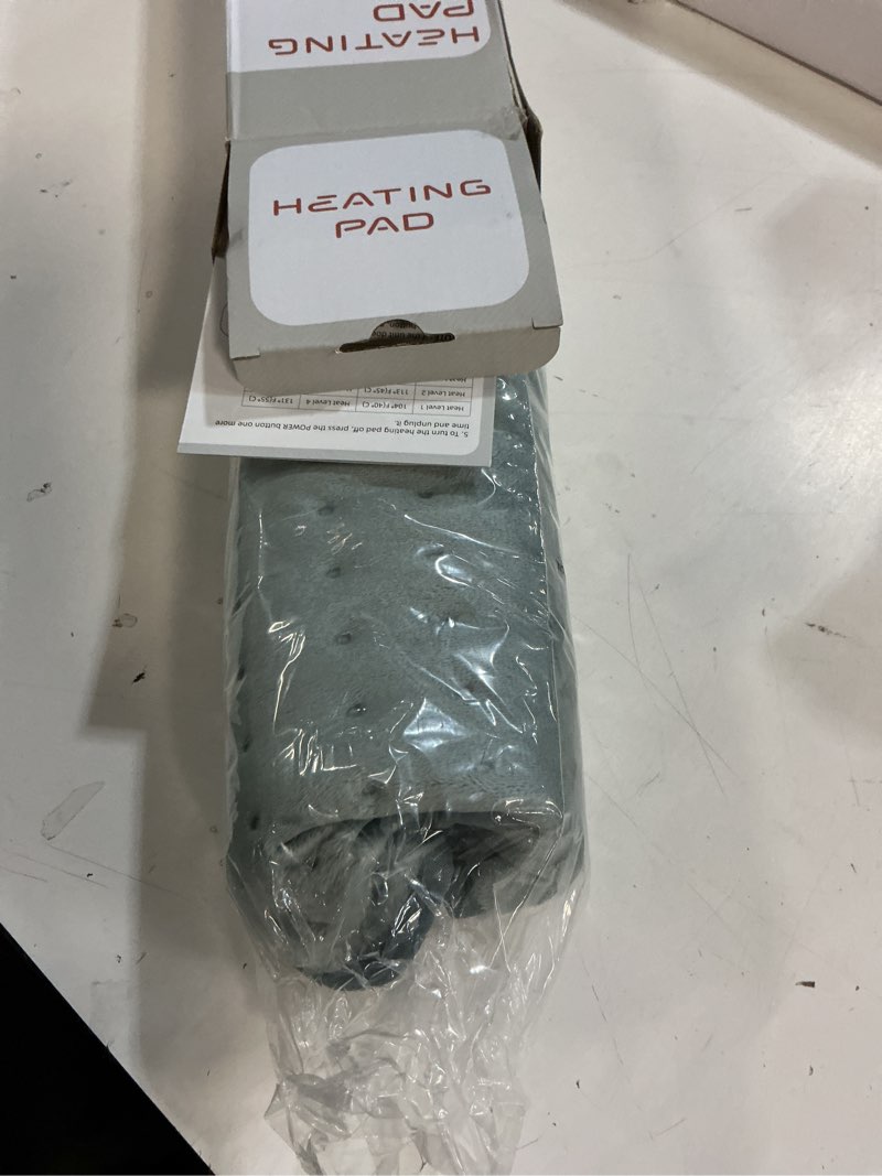 Condition photo showing Good Condition for heating pad for period cramps, heating pad for back/neck/shoulder muscle pain, 6 heating&4 timer setting, auto shut off, dry/moist heat & machine washable, gray birthday christmas gifts for women mom gray 12'' x 24''