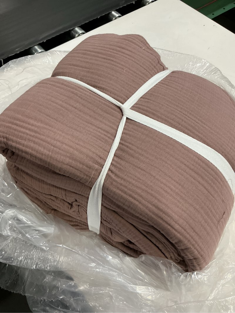 Condition photo showing New/Like New for quince airy gauze duvet cover set fig
