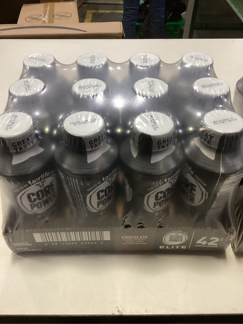 Condition photo showing New/Like New for Fairlife Core Power Elite 42g High Protein Milk Shakes, Ready to Drink for Workout Recovery, Chocolate, 14 Fl Oz (Pack of 12) (B01DDIRDZA) (best by dec 14, 2025)