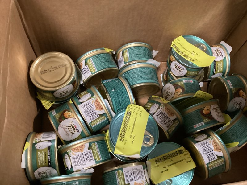Condition photo showing Good Condition for by mar 2028 purina fancy feast medleys in a delicate sauce gourmet wet cat food white meat chicken florentine with garden greens - 3oz
