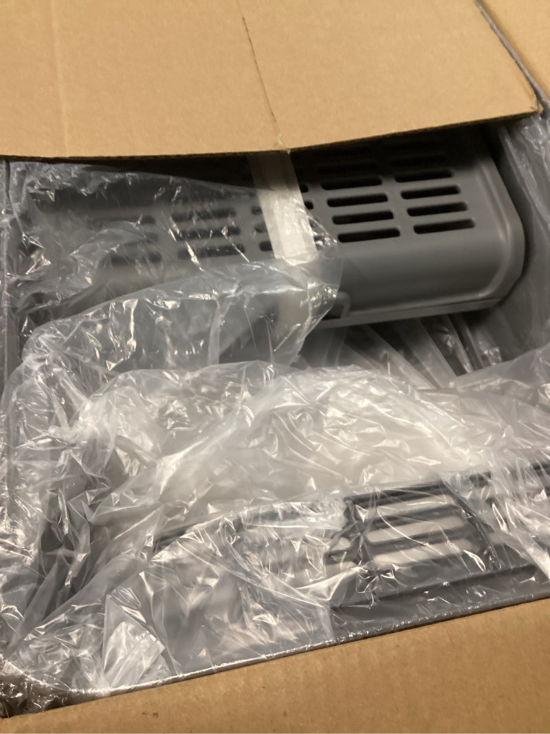 Condition photo showing Good Condition for Cat Litter Box - Stainless Steel Litter Box with Scatter-Proof Elevated Step Board for Kitty Use, Robust & Non-Sticky Metal Cat Box with Scoop, Grey