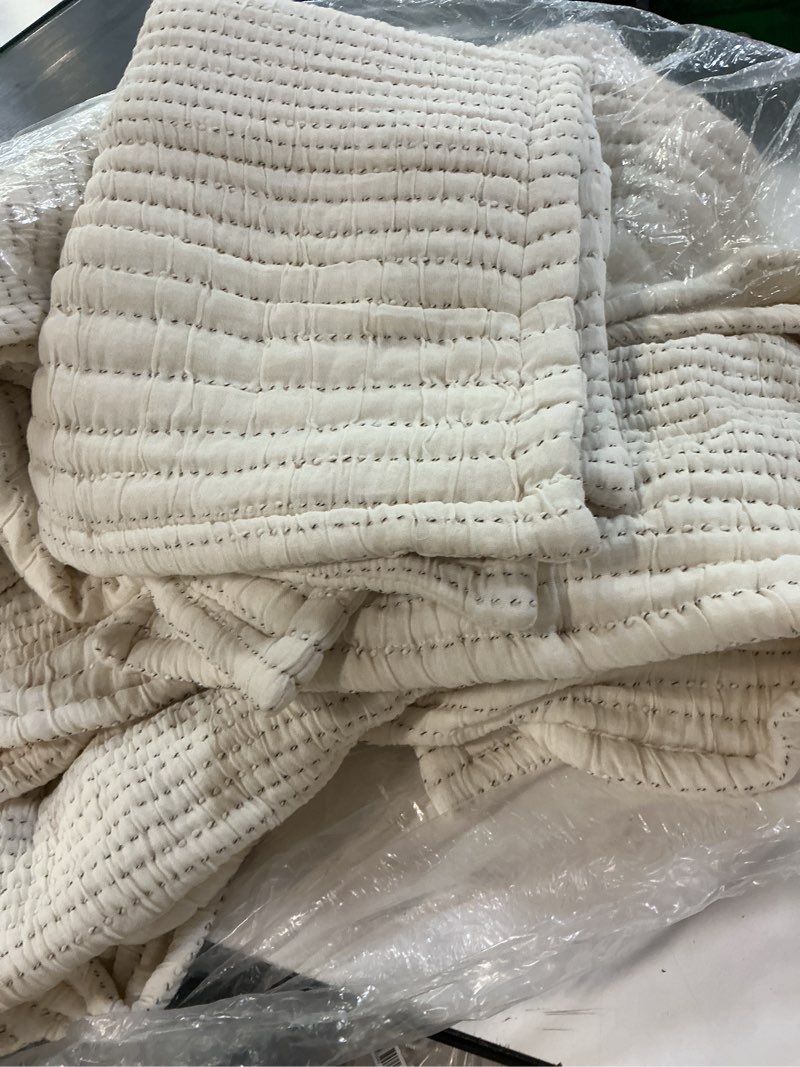 Condition photo showing Good Condition for organic cotton channel stitch coverlet set, full/queen, undyed