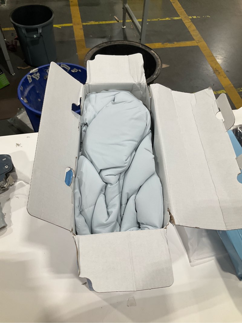 Condition photo showing Good Condition for bedsure cooling comforter king size - cooling blankets for hot sleepers, lightweight comforter for summer with dual-sided cool tech, soft breathable cold blanket for sleeping, grey, 102x90 inches grey king (102" x 90")