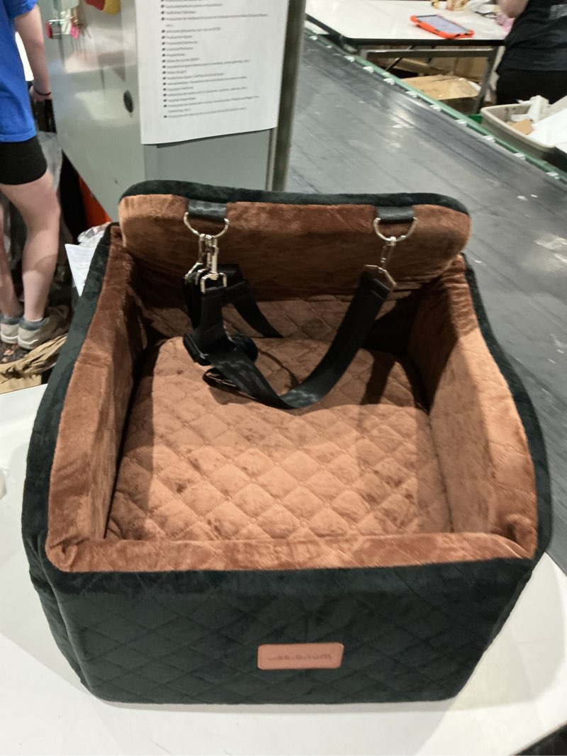 Condition photo showing Good Condition for wooaidagg car seat for small dogs under 30 lbs, ultra-soft fabric and memory foam, pet travel bed, washable and removable, non-slip bottom, 2