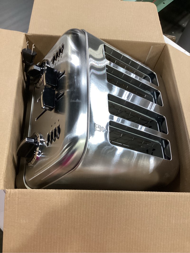 Condition photo showing Good Condition for Cuisinart 4-Slice Classic Toaster - Stainless Steel - CPT-180P1