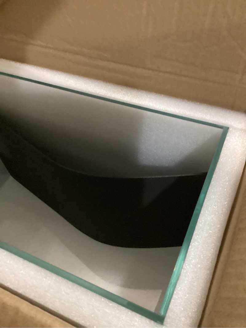 Condition photo showing Good Condition for 5 Gallon Glass Fish Tank, Easy to Maintain Small Aquarium for Betta/Goldfish/Snails/Shrimp and Aquatic Planting.