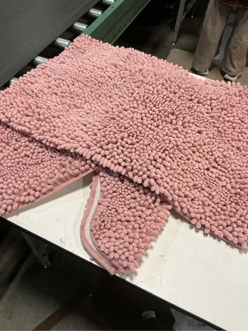 Condition photo showing Good Condition for Striped Dusty Pink Bathroom Rug Set 3 Pieces Ultra Soft, Non Slip Chenille Bath Carpet, Absorbent Plush Shaggy Bath Mats for Bathroom, Toilet, Bedroom, Kitchen 2'8"x1'8"+2'×1'5"+U Shape 2'x1'8" Dusty Pink