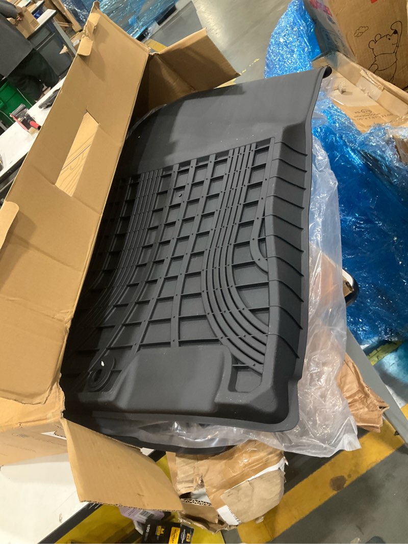 Condition photo showing Good Condition for car floor mats compatible with hyundai sonata 2020-2023, compatible with kia k5 2021-2023 black