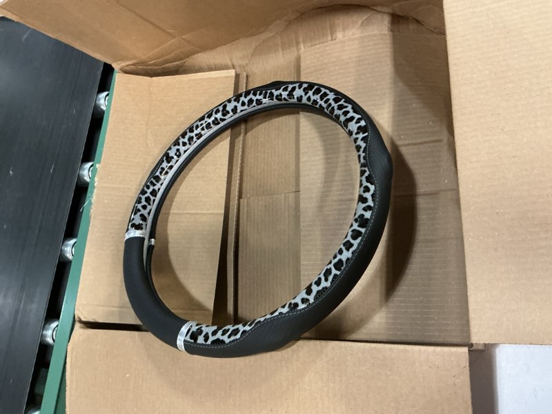 Condition photo showing Good Condition for peach wood grain steering wheel cover anti-slip breathable durable leather four seasons universal 15 inch car wrap cover (leopard-gray)