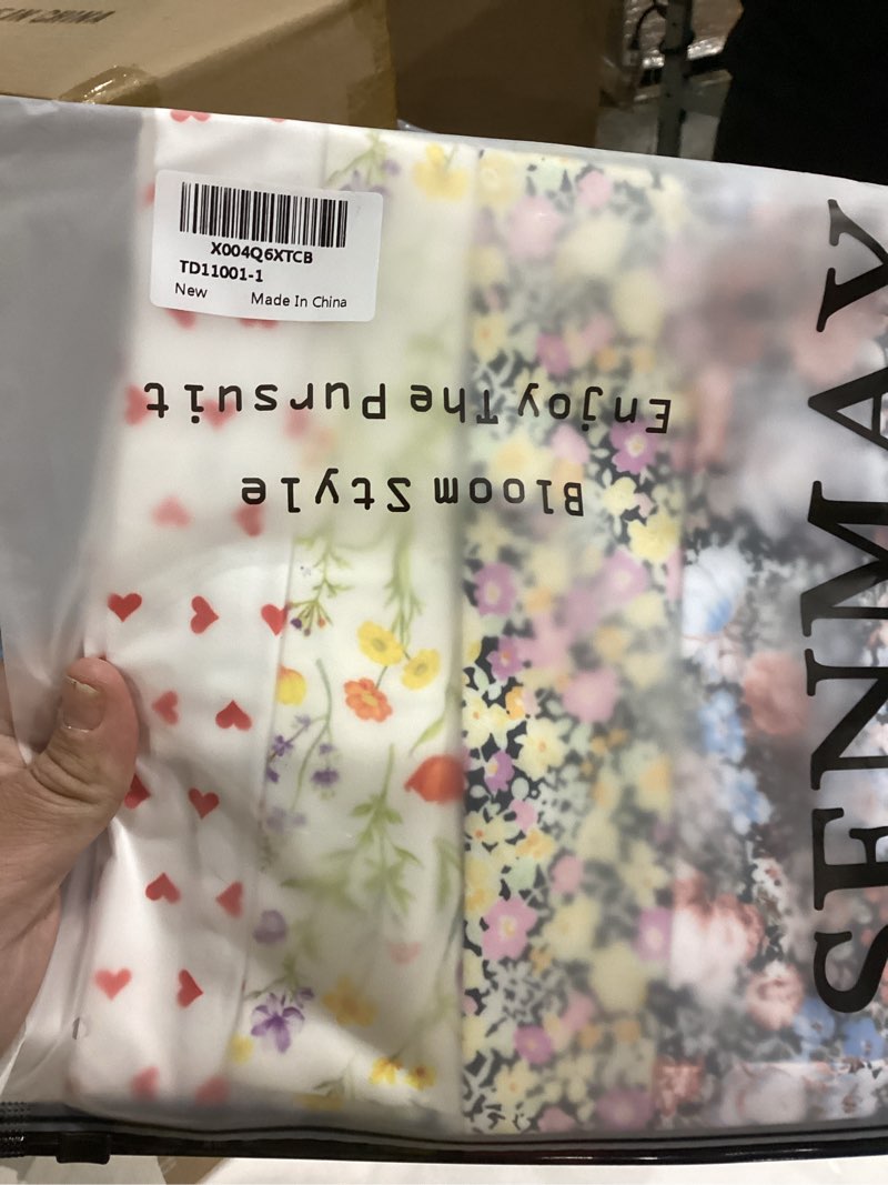 Condition photo showing New/Like New for 4PCS Floral Headbands for Women Trendy Wide Head Bands for Women's Hair Non Slip Wraps Elastic Stretchy Bandanas Workout Hair Bands Fashion Hair Accessories Birthday Gifts for Valentines Blue Floral 4