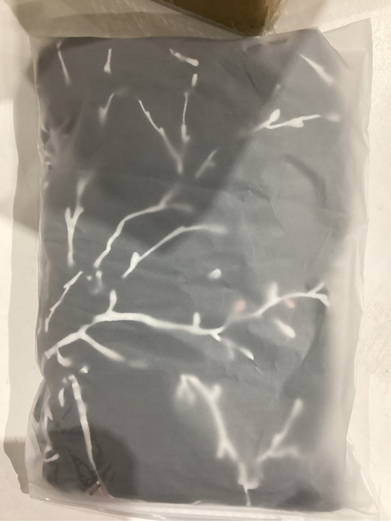 Condition photo showing item condition for Deisy Dee Pack of 4 Polyester Round Bar Stool Covers - Printed Design, Stretchable and Washable - Perfect for Any Bar or Kitchen Counter Stools (E)