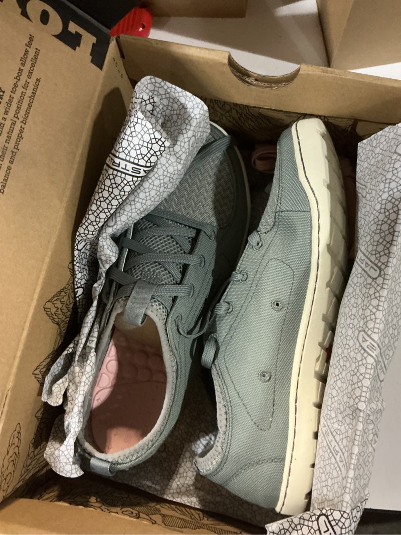 Condition photo showing New/Like New for size 9 astral women's loyak shoes - barefoot, quick-drying, minimalist sneaker for casual wear, water sports, travel, & hiking